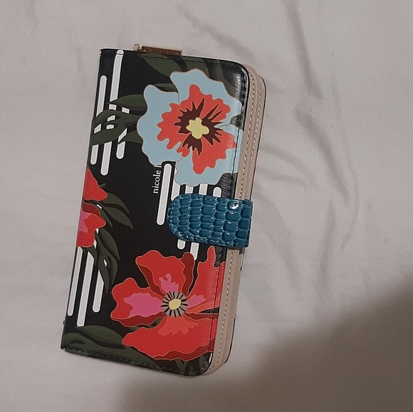 Wallets - Picture 2 of 4